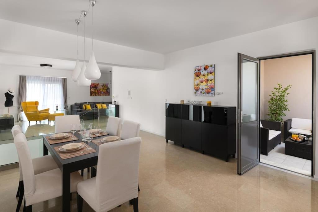 Luxurious And Modern House Near Town And Beach Asgourou Esterno foto