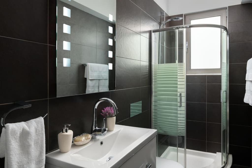 Luxurious And Modern House Near Town And Beach Asgourou Esterno foto